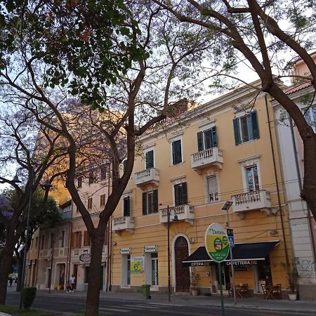 Appartement Casa Jacaranda à Cagliari Extérieur photo
